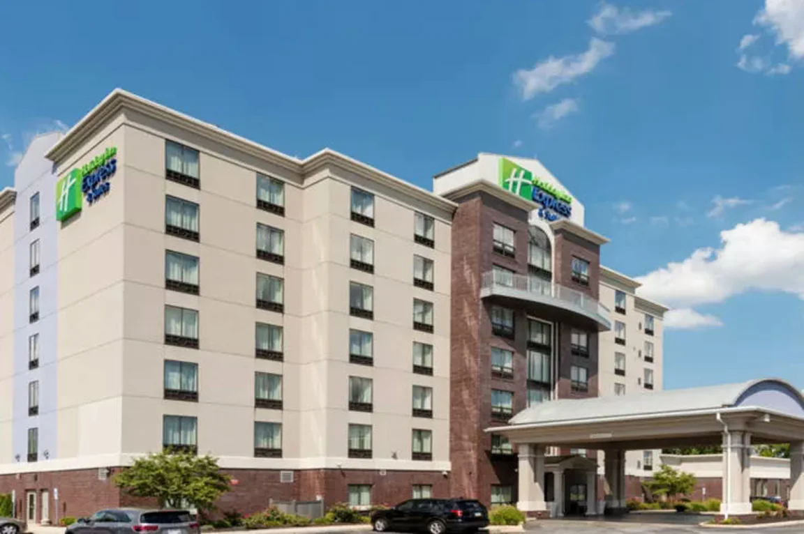 holiday-inn-and-suites-columbus-polaris_0